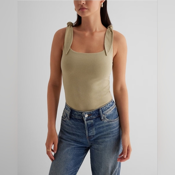 Express bodysuit - Picture 2 of 7